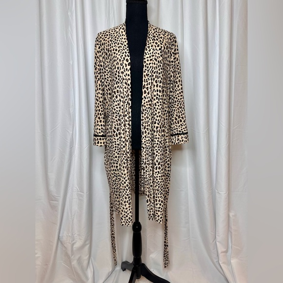 Vintage 2000s Leopard robe - Picture 2 of 2